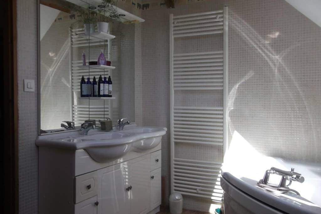 Le Hamel  Jolie Maison Avec Jardin - 2 Chambres מראה חיצוני תמונה